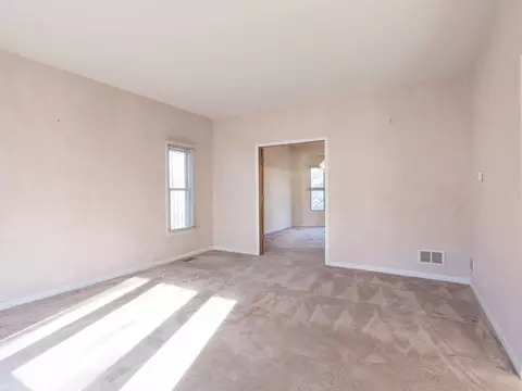 Living - 1415 Stonegate Rd, Algonquin, IL 60102 photo 3 of 7