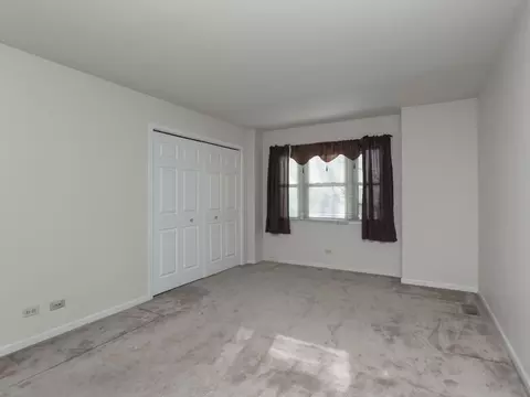 Bedroom - 1415 Stonegate Rd, Algonquin, IL 60102 photo 2 of 3