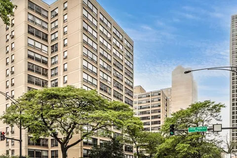 5050 S East End Ave #7D, Chicago, IL 60615