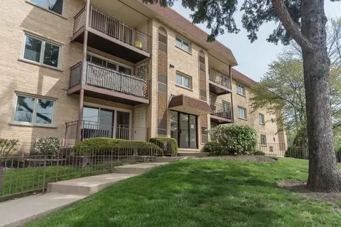 6440 W Devon Ave #101, Chicago, IL 60631