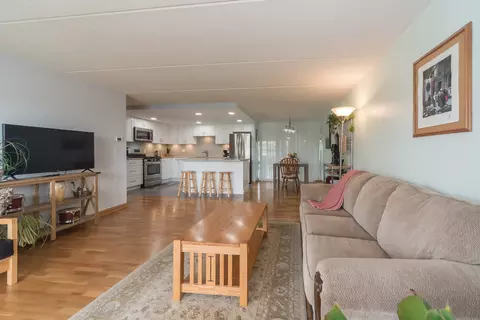 6440 W Devon Ave #101, Chicago, IL 60631 photo 4
