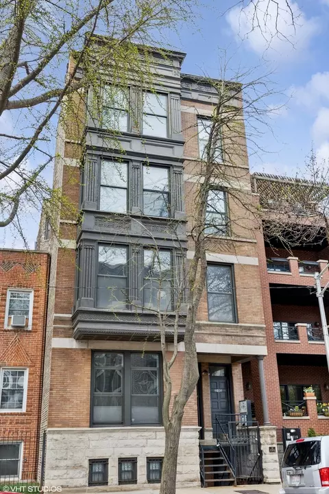 320 W Evergreen Ave #1S, Chicago, IL 60610