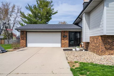 1704 Braden Dr, Normal, IL 61761 photo 2