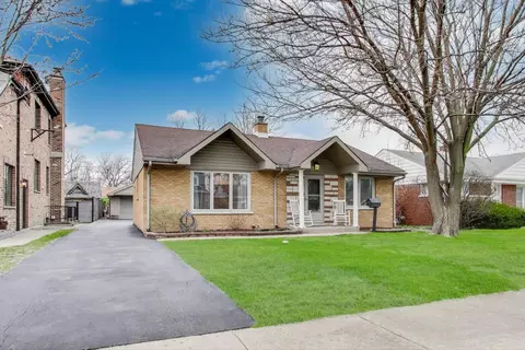 7942 N Octavia Ave, Niles, IL 60714
