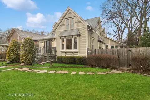 42 W Robertson St, Palatine, IL 60067