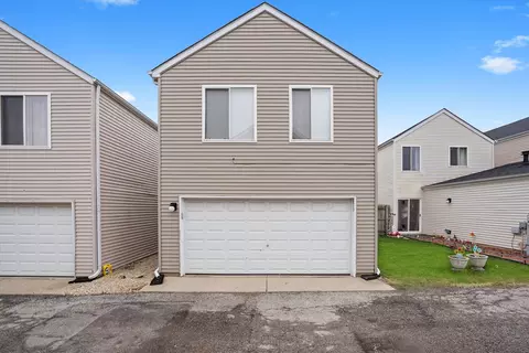 Exterior - 873 Symphony Dr, Aurora, IL 60504 photo 4 of 4