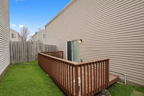 Exterior - 873 Symphony Dr, Aurora, IL 60504 photo 3 of 4