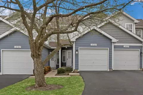 1625 Woodcrest Cir, Mundelein, IL 60060