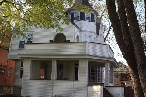 5820 W Race Ave, Chicago, IL 60644