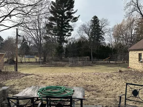 Exterior - 114 Mallery Ave, Elgin, IL 60123 photo 5 of 6