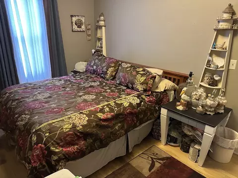 Bedroom - 114 Mallery Ave, Elgin, IL 60123 photo 1 of 4