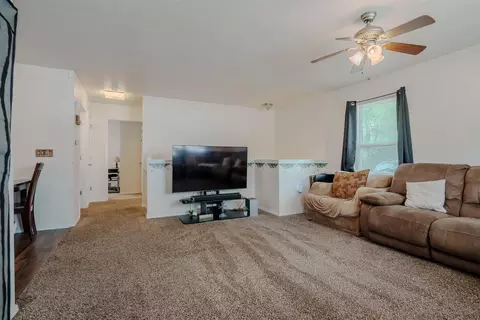 Entry Way - 419 W Vernon Ave, Normal, IL 61761 photo 1 of 2