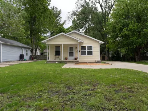 Exterior - 419 W Vernon Ave, Normal, IL 61761 photo 4 of 12