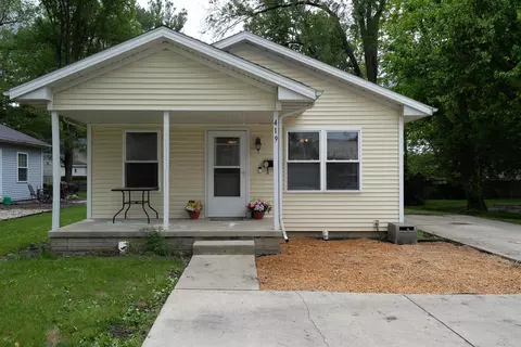 419 W Vernon Ave, Normal, IL 61761