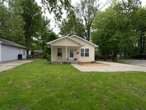 Exterior - 419 W Vernon Ave, Normal, IL 61761 photo 3 of 12