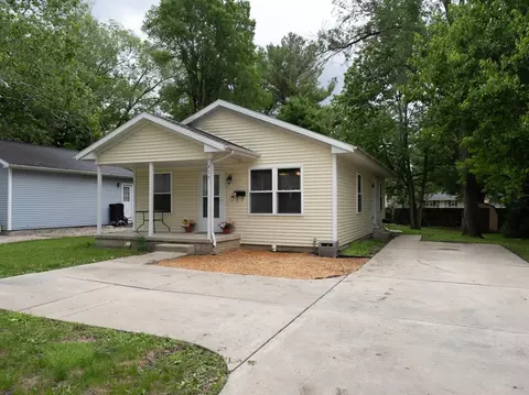 Exterior - 419 W Vernon Ave, Normal, IL 61761 photo 2 of 12