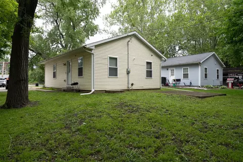 Exterior - 419 W Vernon Ave, Normal, IL 61761 photo 8 of 12