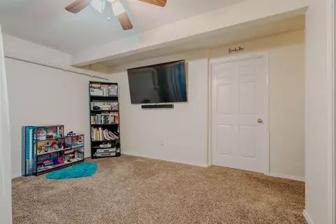 Bedroom - 419 W Vernon Ave, Normal, IL 61761 photo 6 of 8