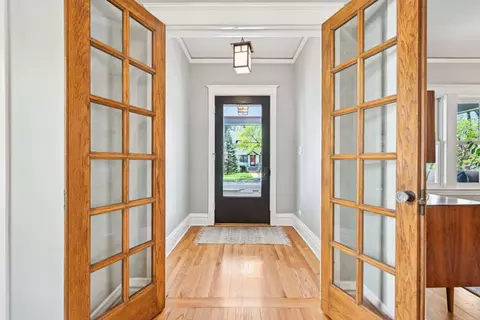 Entry Way - 316 Franklin Ave, River Forest, IL 60305 photo 1 of 8