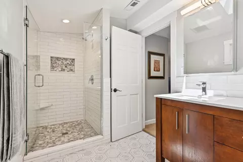Bath - 316 Franklin Ave, River Forest, IL 60305 photo 8 of 9