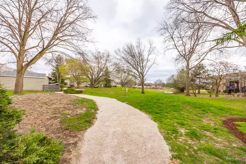 1420 Stonebridge Trl #2-2, Wheaton, IL 60189 photo 21