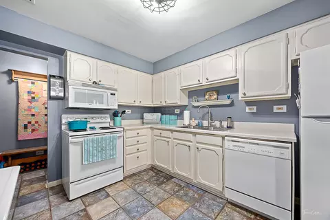 1420 Stonebridge Trl #2-2, Wheaton, IL 60189 photo 11