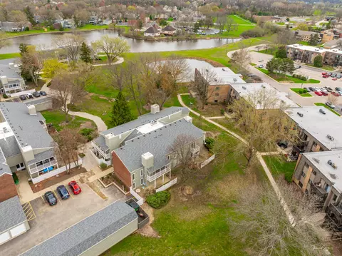 1420 Stonebridge Trl #2-2, Wheaton, IL 60189 photo 24