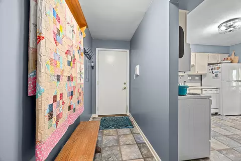 1420 Stonebridge Trl #2-2, Wheaton, IL 60189 photo 4