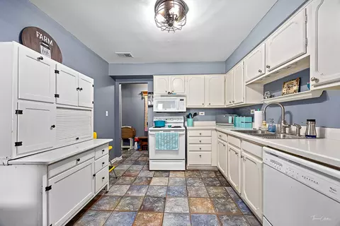 1420 Stonebridge Trl #2-2, Wheaton, IL 60189 photo 10