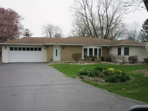 3218 Pinecrest Dr, Joliet, IL 60435