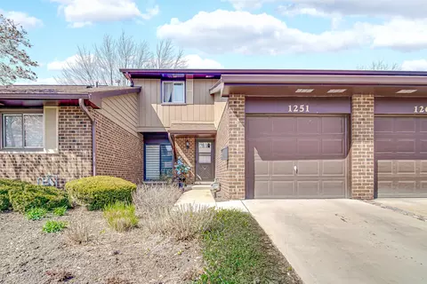 1251 Loughborough Ct, Wheaton, IL 60189
