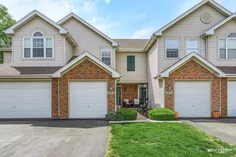7073 Westwood Dr, Carpentersville, IL 60110