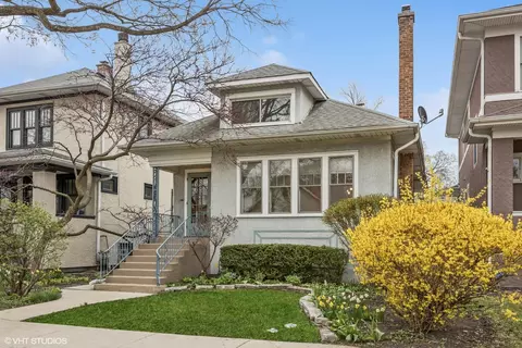 840 N Harvey Ave, Oak Park, IL 60302