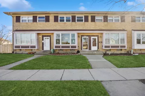 8892 N Prospect St, Niles, IL 60714