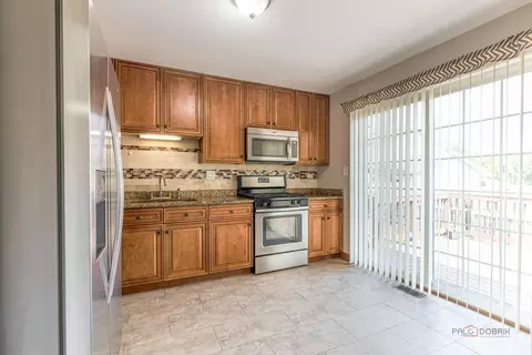 1680 Bicek Dr, Hoffman Estates, IL 60192 photo 13