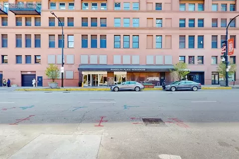 165 N Canal St #1512, Chicago, IL 60606