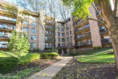 1831 Mission Hills Rd #305, Northbrook, IL 60062