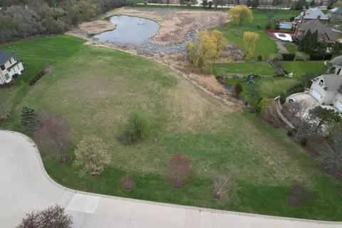 17 Terra Vita Ct, South Barrington, IL 60010