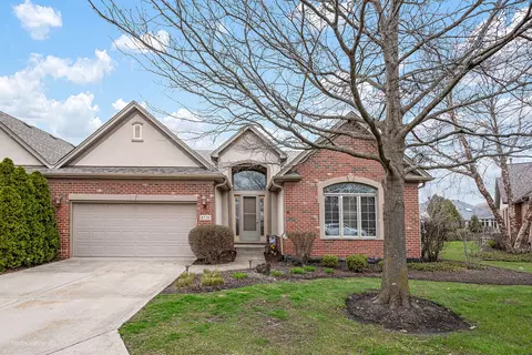 8720 Berkley Ct, Orland Park, IL 60462