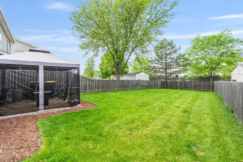 Exterior - 2743 River Bend Ln, Plainfield, IL 60586 photo 4 of 10