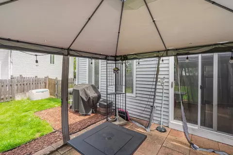 Exterior - 2743 River Bend Ln, Plainfield, IL 60586 photo 7 of 10