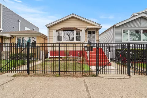 4624 W Patterson Ave, Chicago, IL 60641