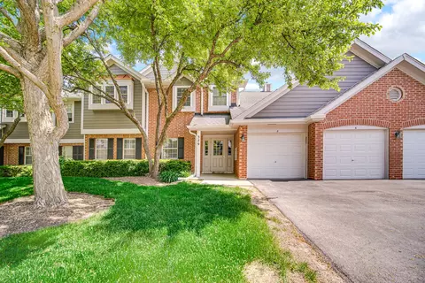329 Pembroke Ct #5, Schaumburg, IL 60193