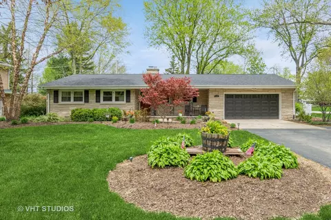 23 Orchard Ave, Oswego, IL 60543