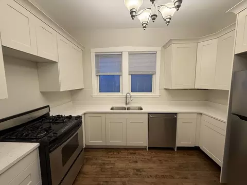 Kitchen - 2446 W Thomas St, Chicago, IL 60622 photo 3 of 5