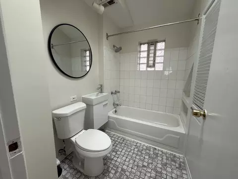 Bath - 2446 W Thomas St, Chicago, IL 60622 photo 1 of 3