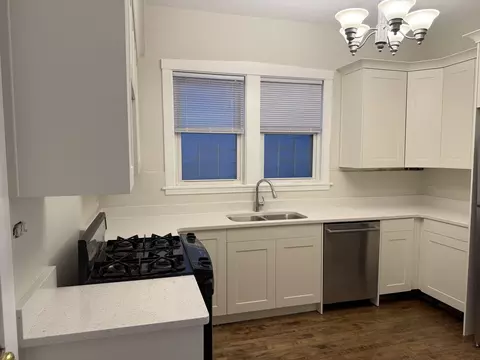 Kitchen - 2446 W Thomas St, Chicago, IL 60622 photo 1 of 5
