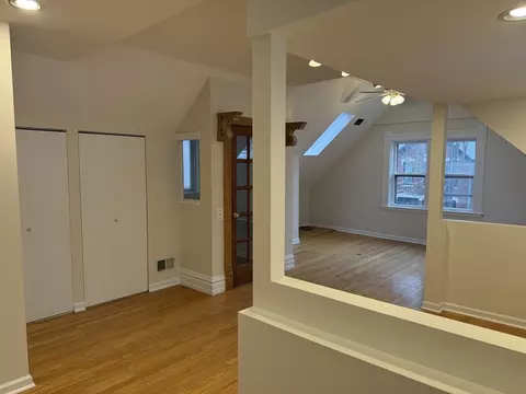 Living - 2446 W Thomas St, Chicago, IL 60622 photo 3 of 14
