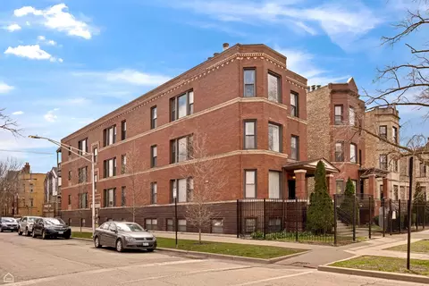2148 N Sawyer Ave #302, Chicago, IL 60647