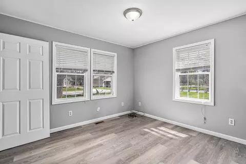 Bedroom - 68 S Laurel Rd, Kankakee, IL 60901 photo 1 of 4